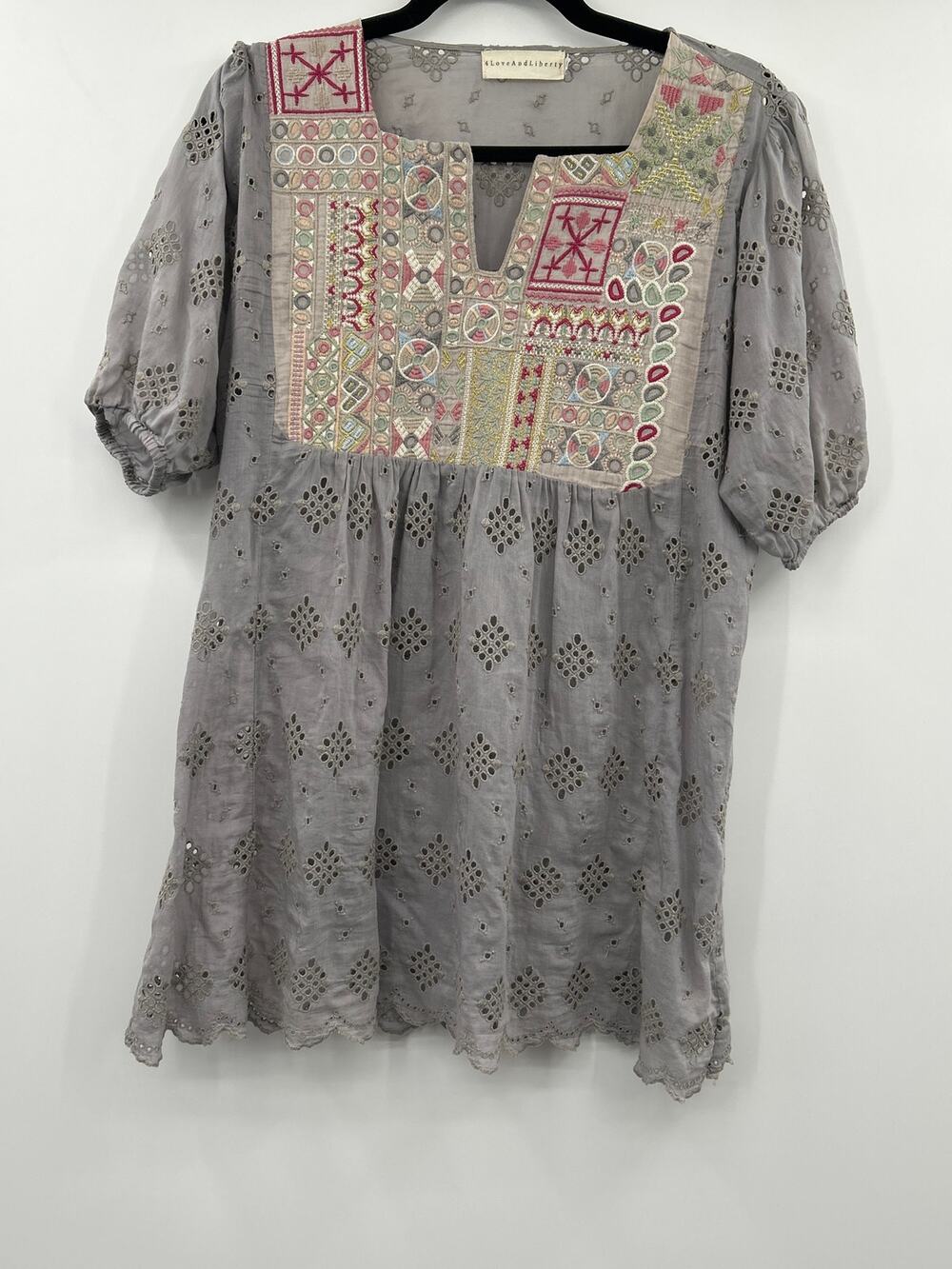 4 Love and Liberty Embroidered Boho Top Small Cotton Silk Eyelet Babydoll Blouse